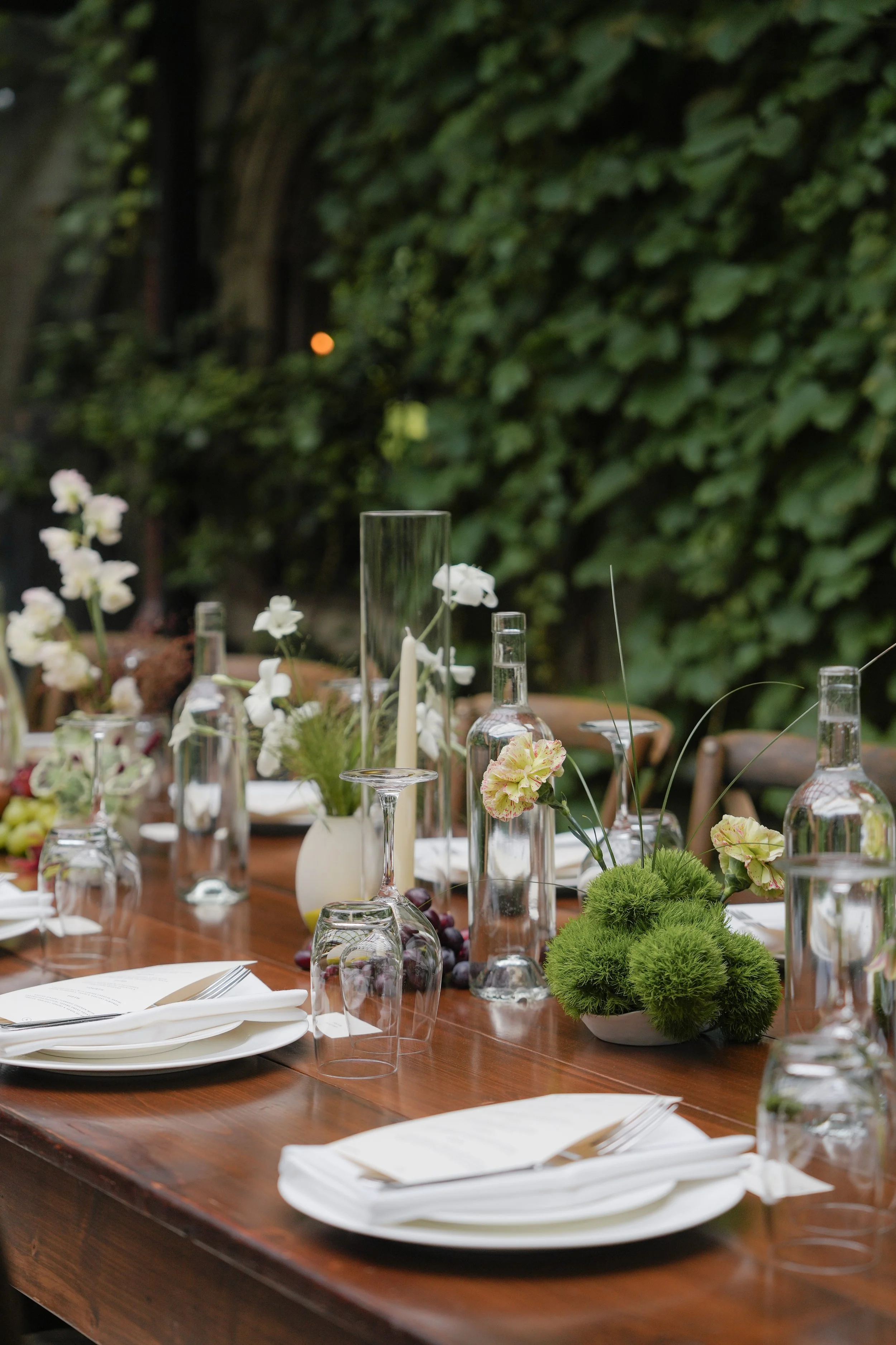 modern wedding table scape at the corson building