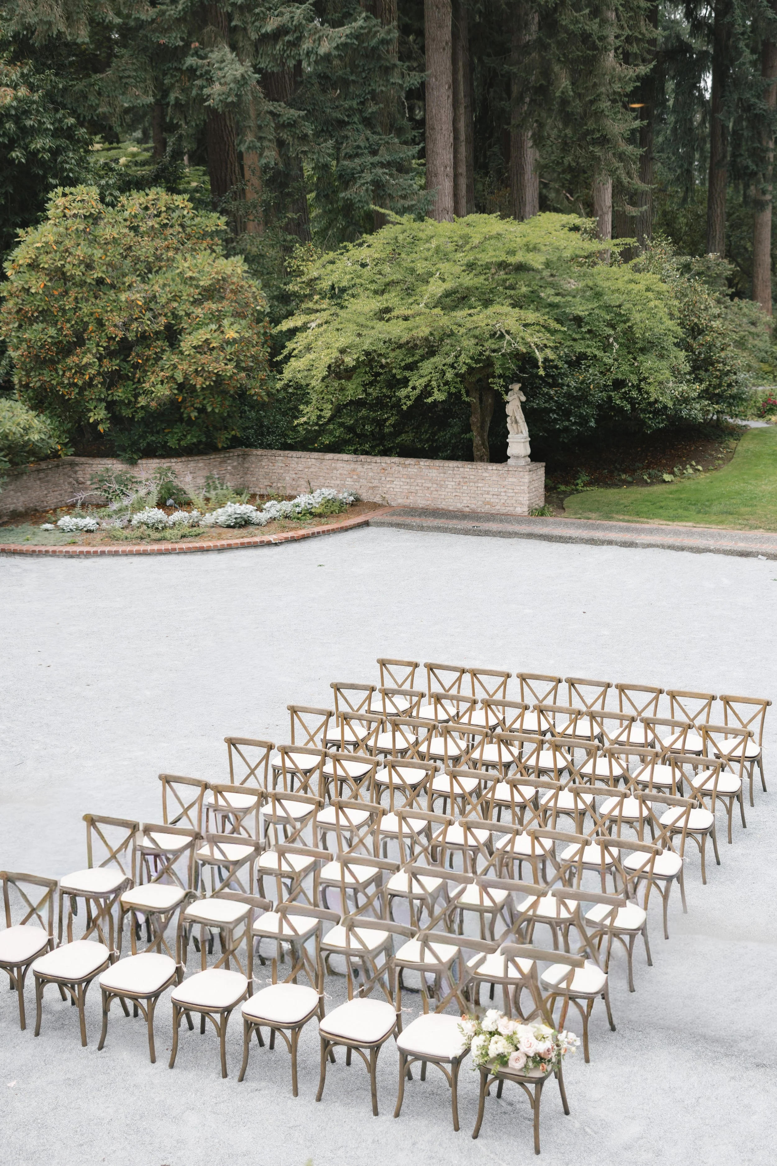 lakewold gardens wedding in lakewood washington