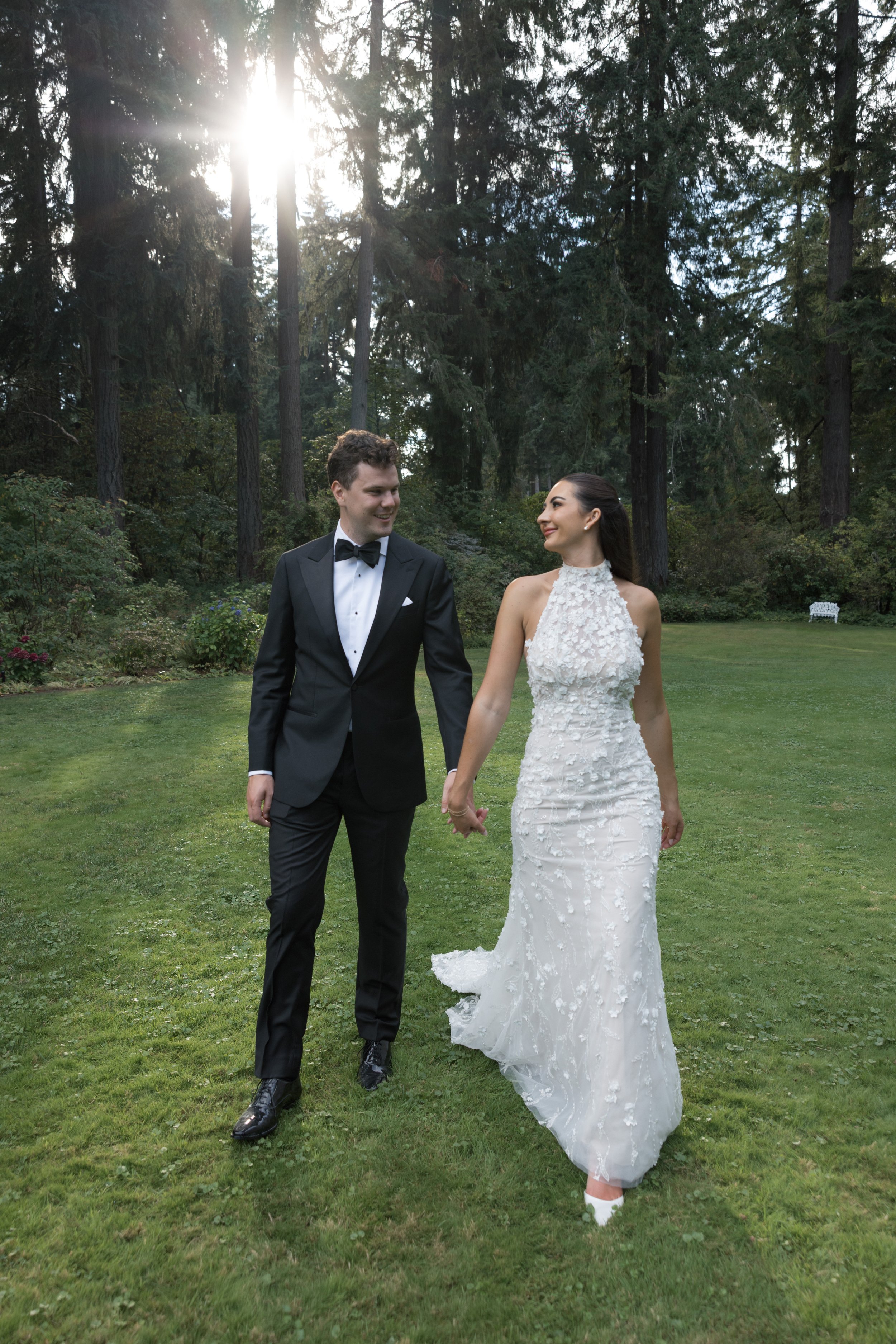 bride walking through lakewold gardens