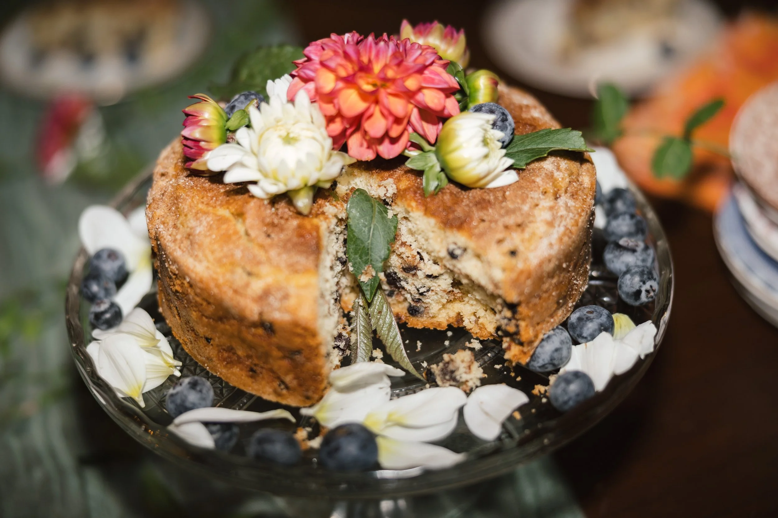 no icing wedding cake at berkshires wedding