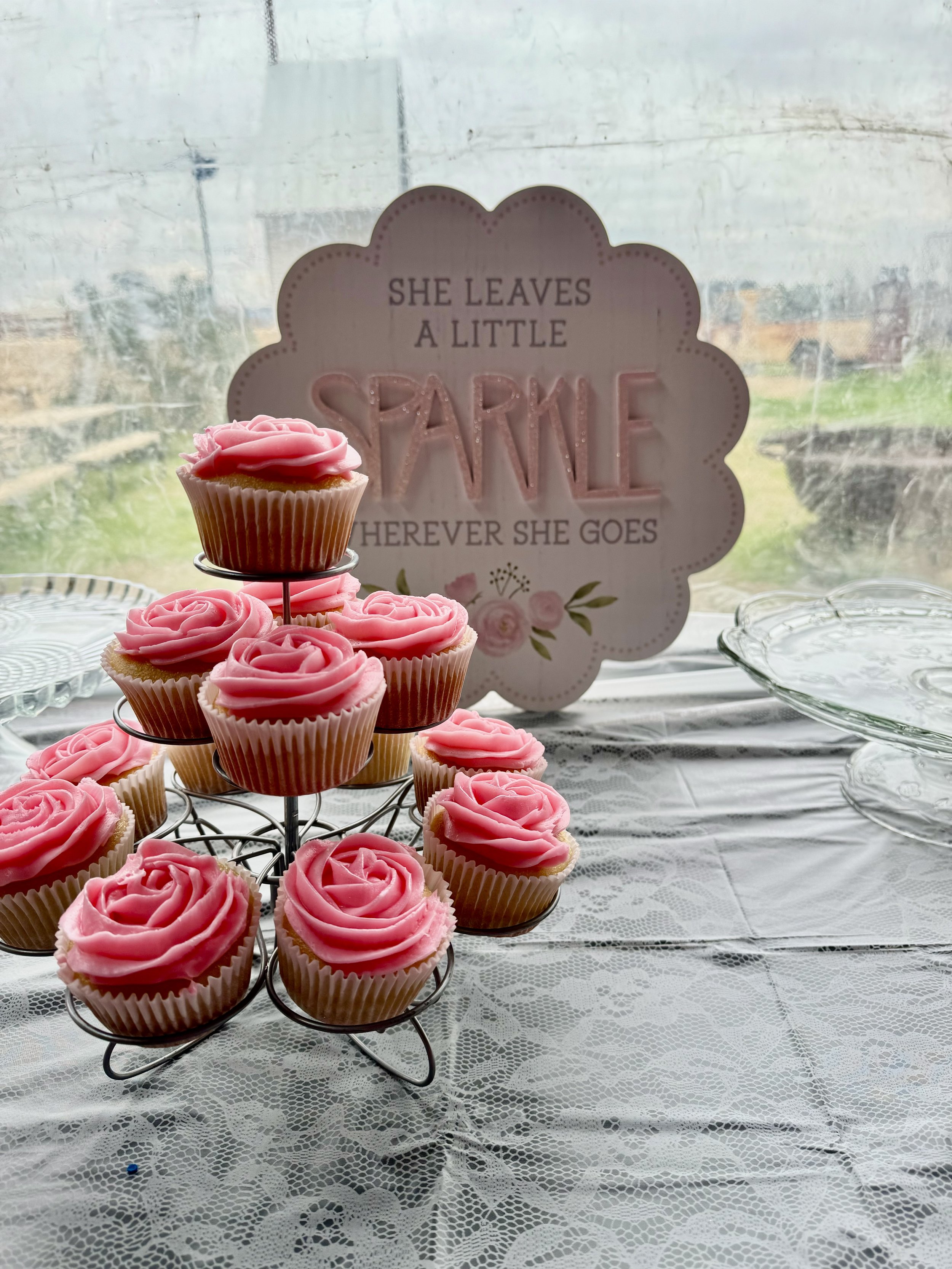 ALL THINGS PINK & SPARKLE