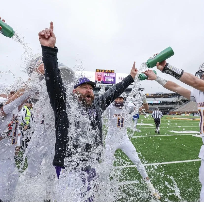 Minnick Splash.jpg
