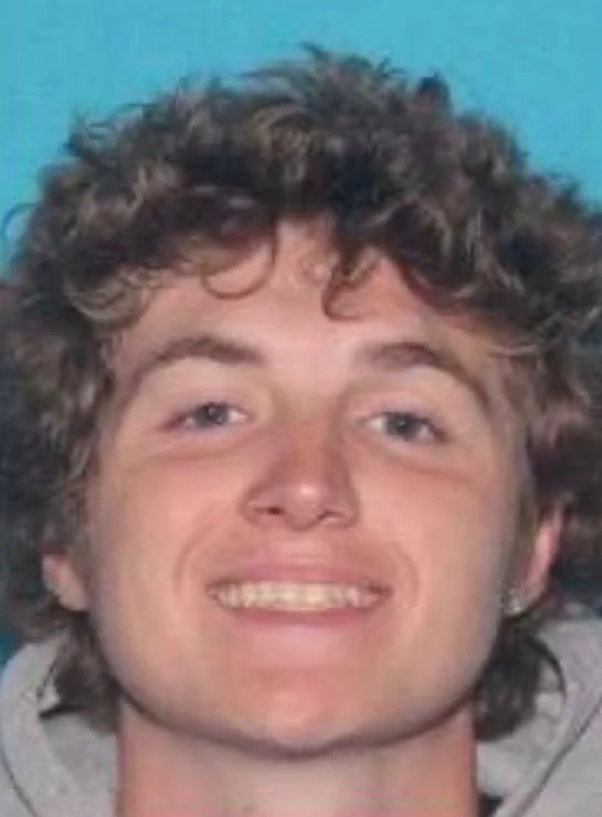 Sheriff’s Deputies Search for Smithville Lake Robbery Suspect