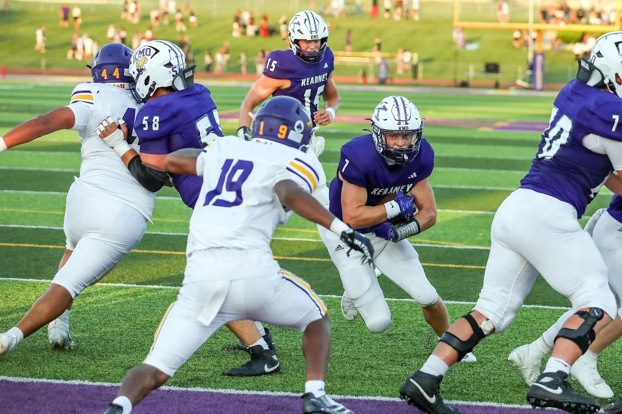Kearney Runs over Belton 42-0