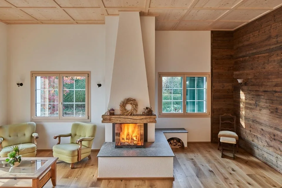 640f28913bca6b3a3bc2b7ba_Holzbalkencheminee-Winterberg-ZH-2.jpg