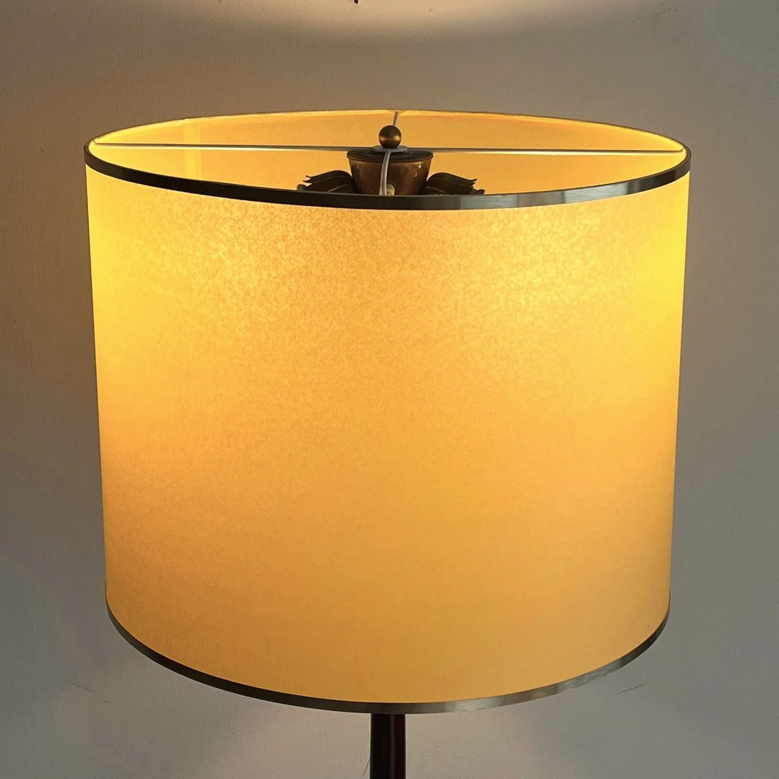 lampada-da-terra-ottone-legno-anni-50-2.jpg