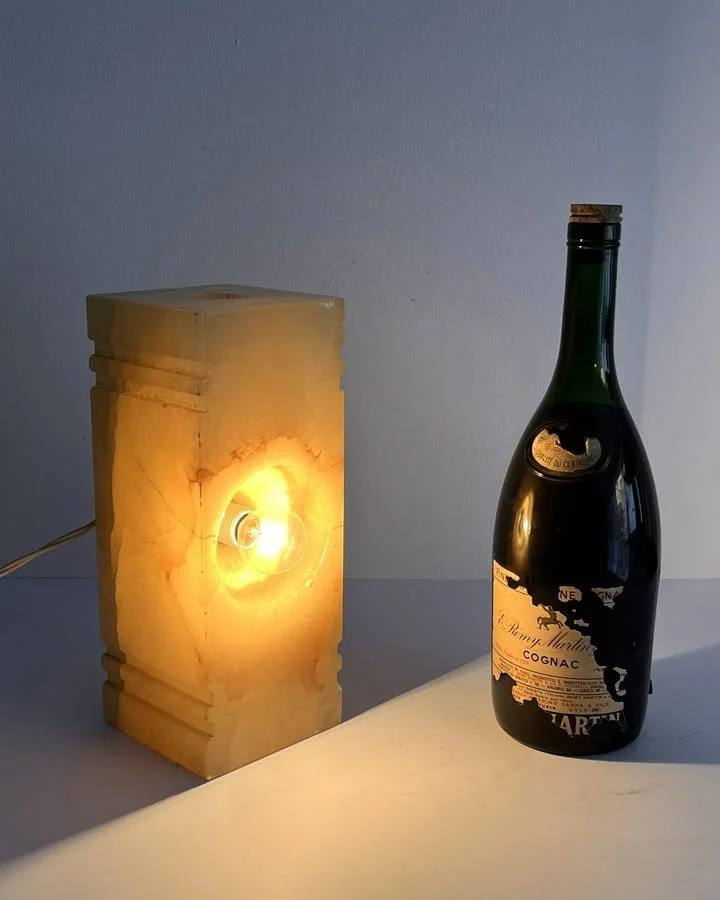 Lampada da tavolo in alabastro scanalato, Italia, anni '70 – foto 1