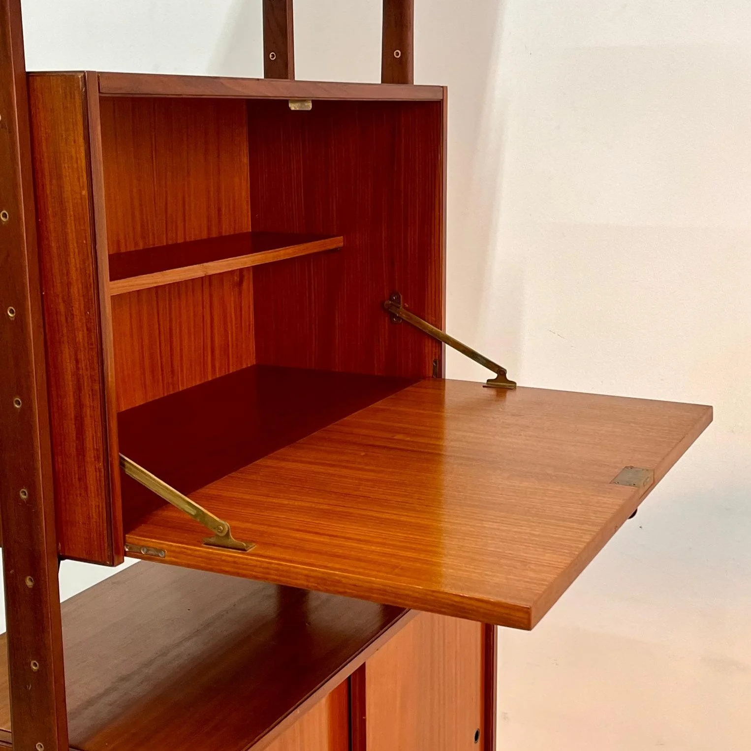 libreria-teak-ottone-anni-60-2.jpg