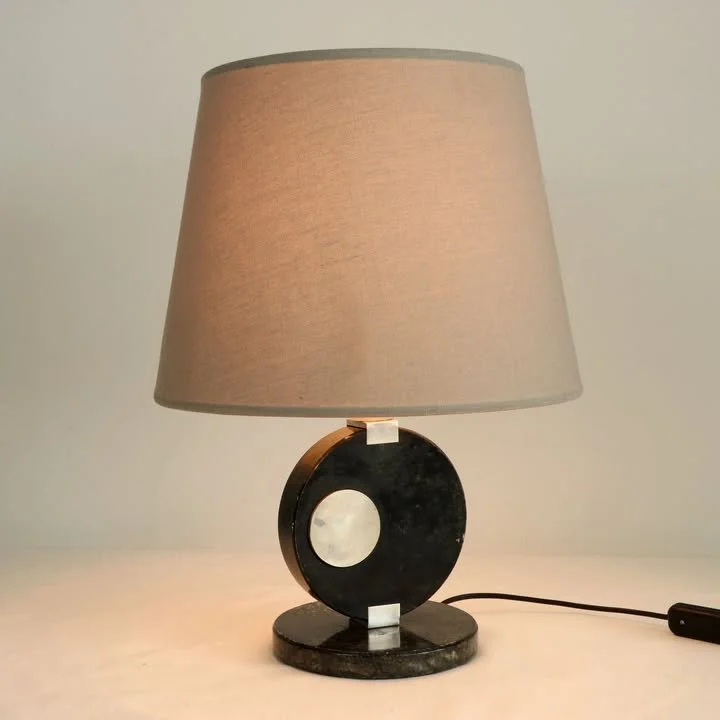Lampada da tavolo con base in marmo nero, Italia, anni '70 – foto 1