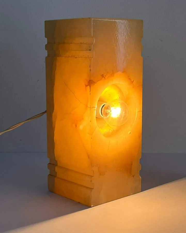 Lampada da tavolo in alabastro scanalato, Italia, anni '70 – foto 3