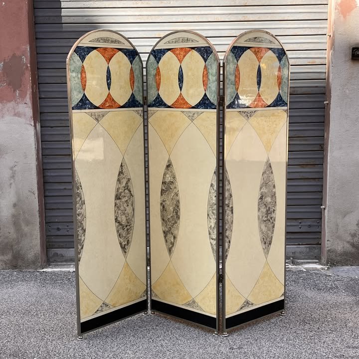 Paravento in ottone nichelato e plexiglass dipinto, anni '70 – foto 1