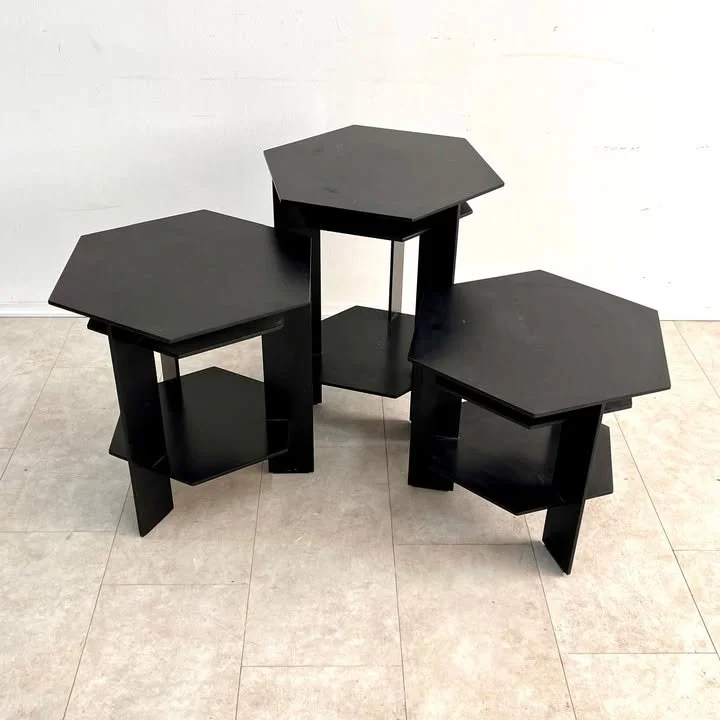 Tris di tavolini geometrici di Frank Lloyd Wright per Cassina, anni '90 – foto 3