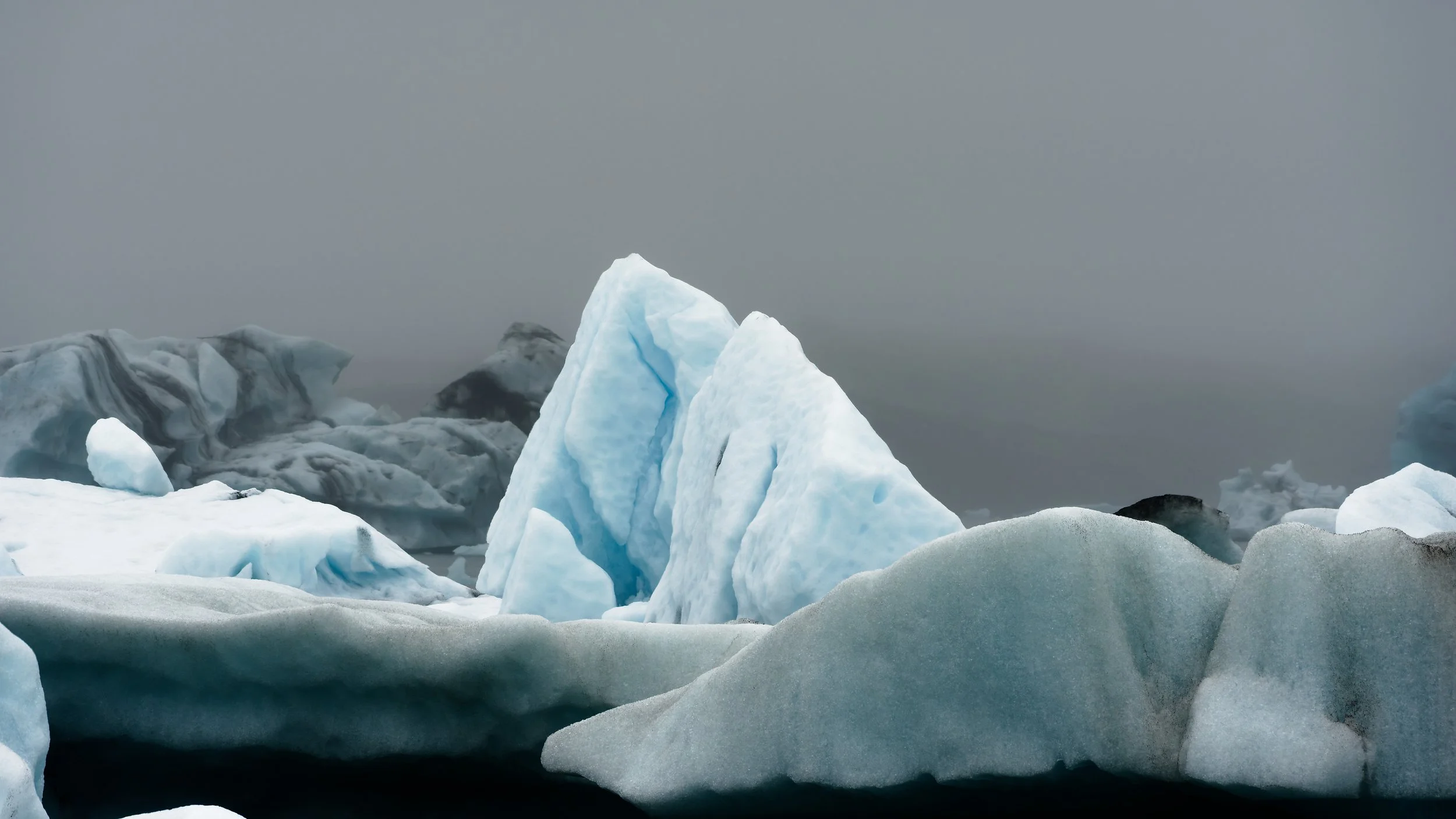 260815 bright triangle iceberg.jpg