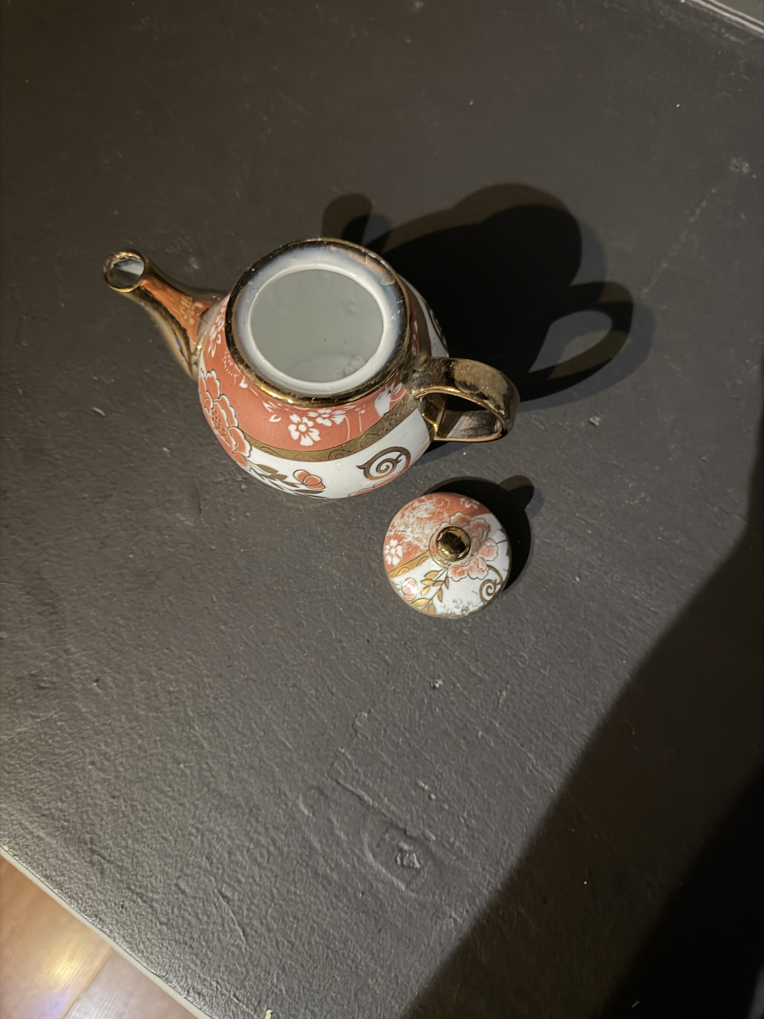 Play Fancy Tea Set Teapot.JPG