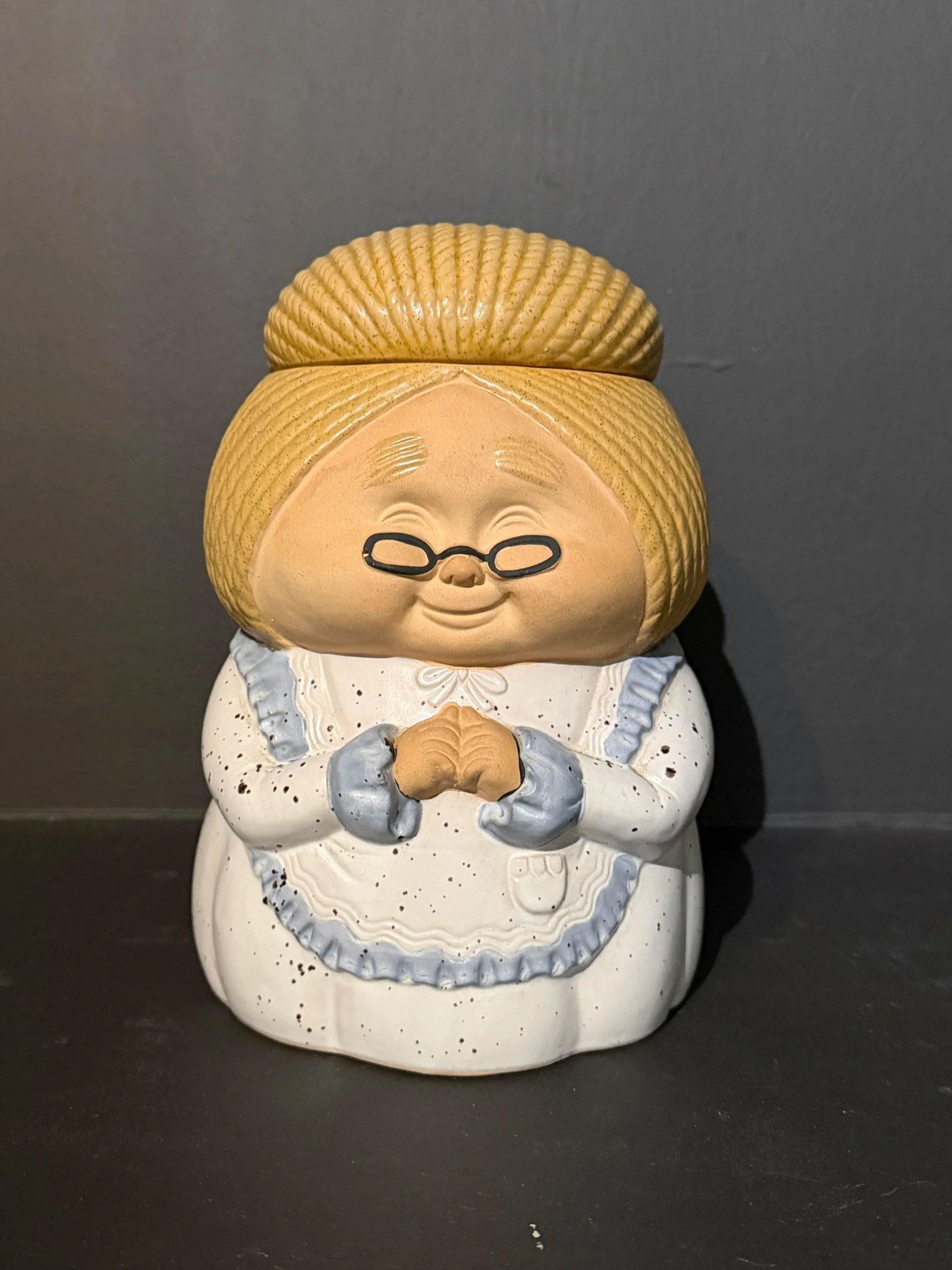 Vintage+Granny+Cookie+Jar.png