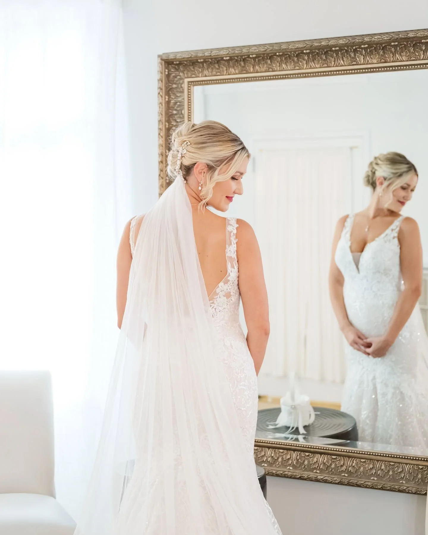 Wishing you a Happy Thanksgiving and so much love like this beautiful couple here. 

Photographer: @greenpearlphotography 
Venue: @tampagardenclub 

#naturalmakeupartist #naturalbeauty #floridaweddings #bridalhair #clearwaterhairstylist