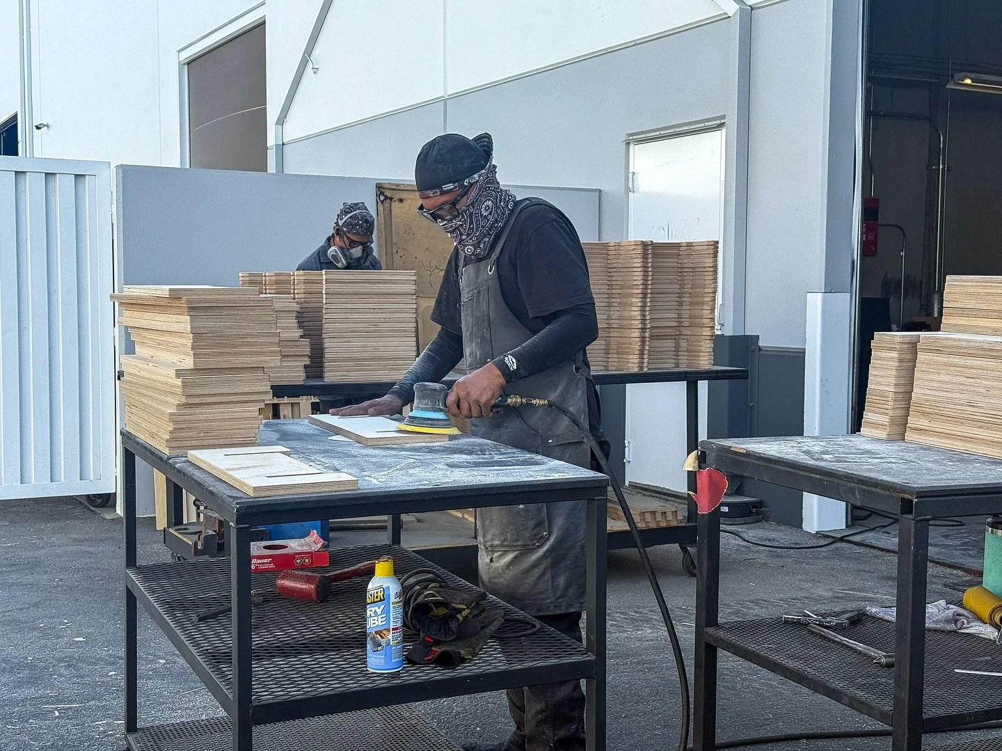 A huge part of our process here at Solid: woodwork! 🪵🪚 It takes all hands on deck + our trusty CNC Router to bring each project to life.

#madeinamerica