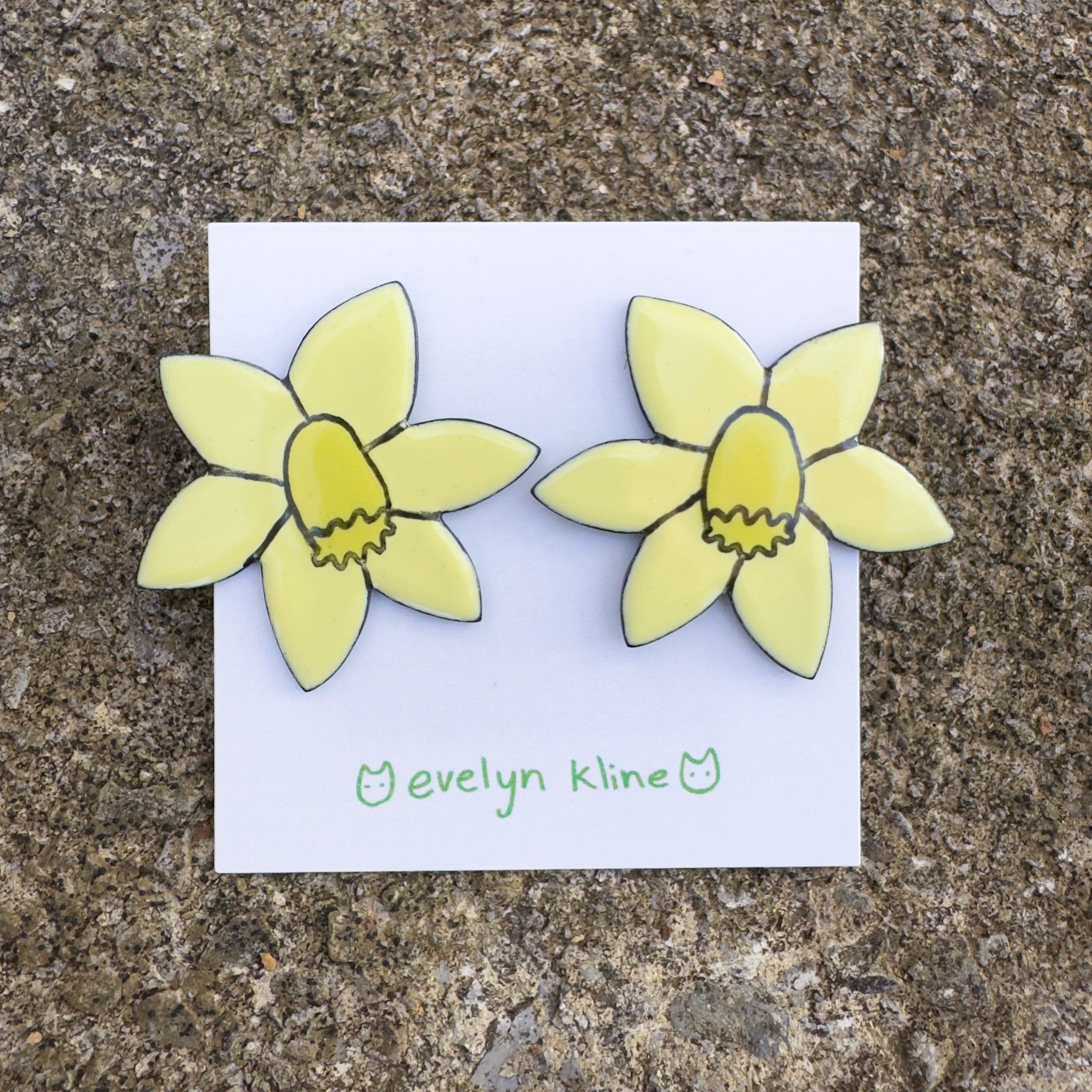 daffodil earringa.jpg