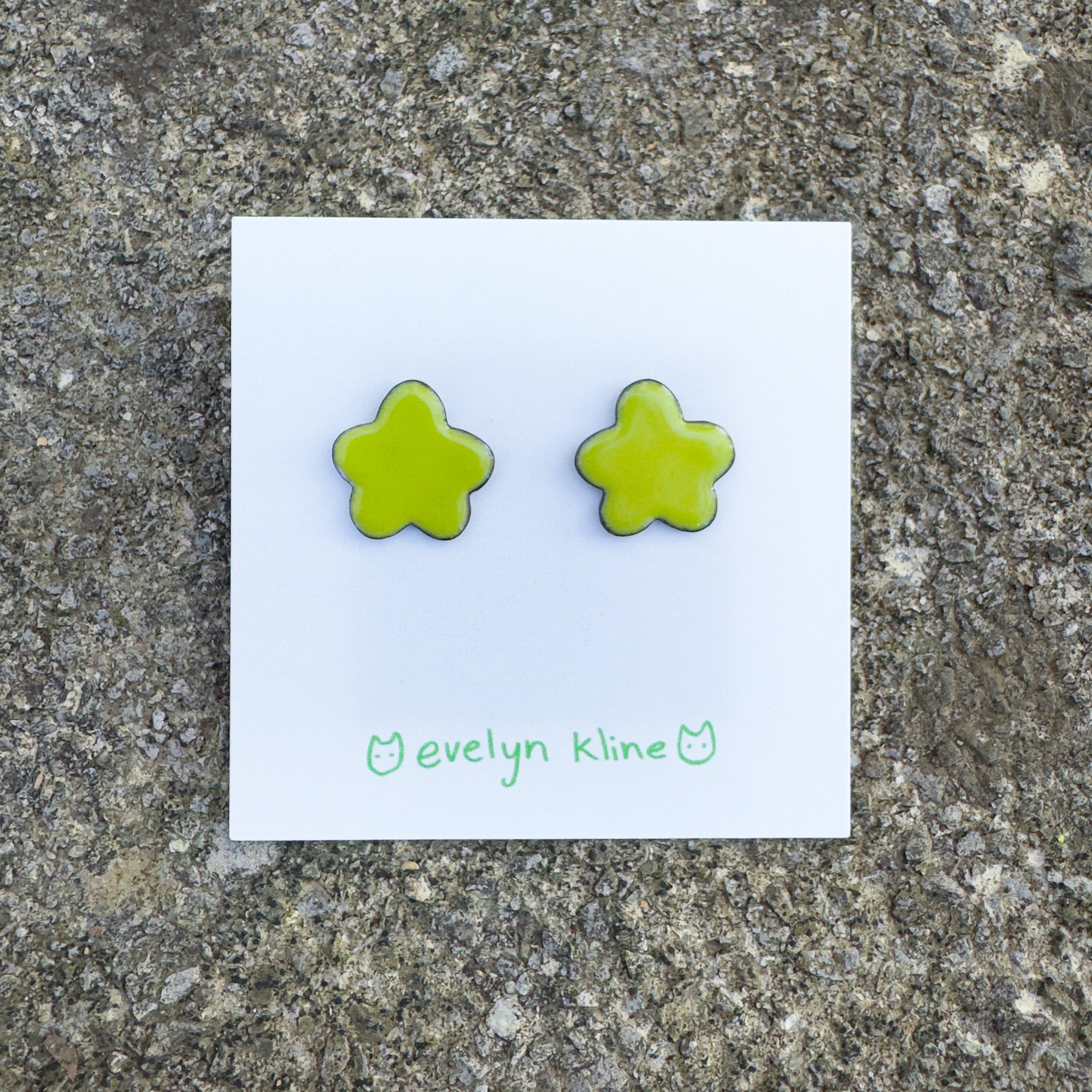 mini flwr studs-2.jpg