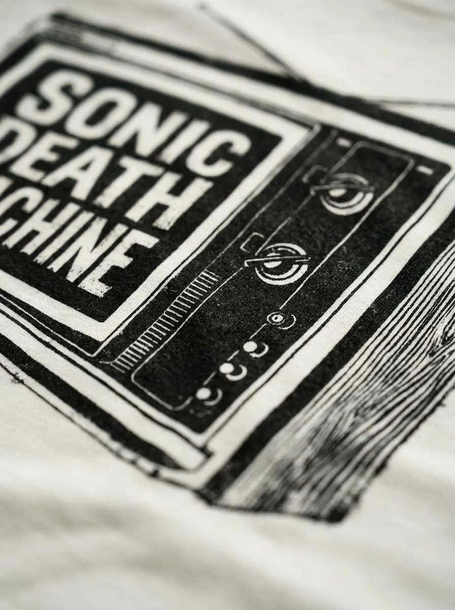 RETRO_TV_TSHIRT_DETAIL.JPG