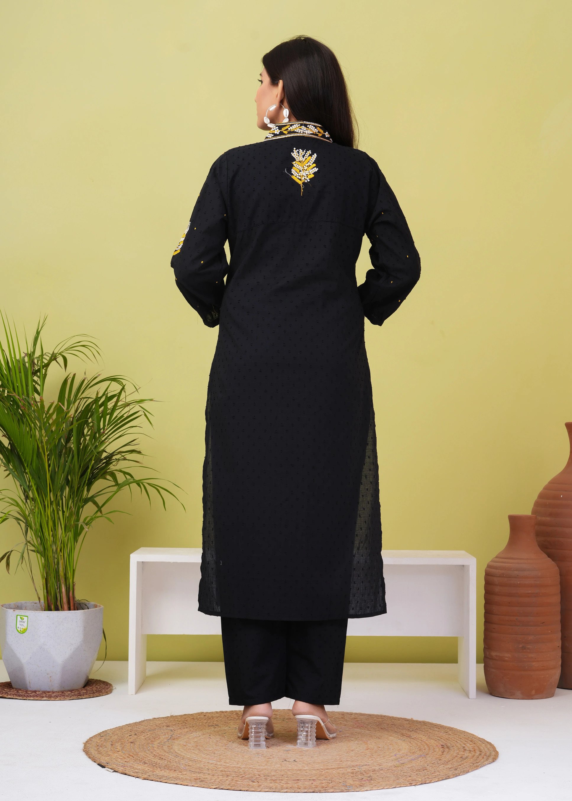 Emb Buta Black-2.jpg