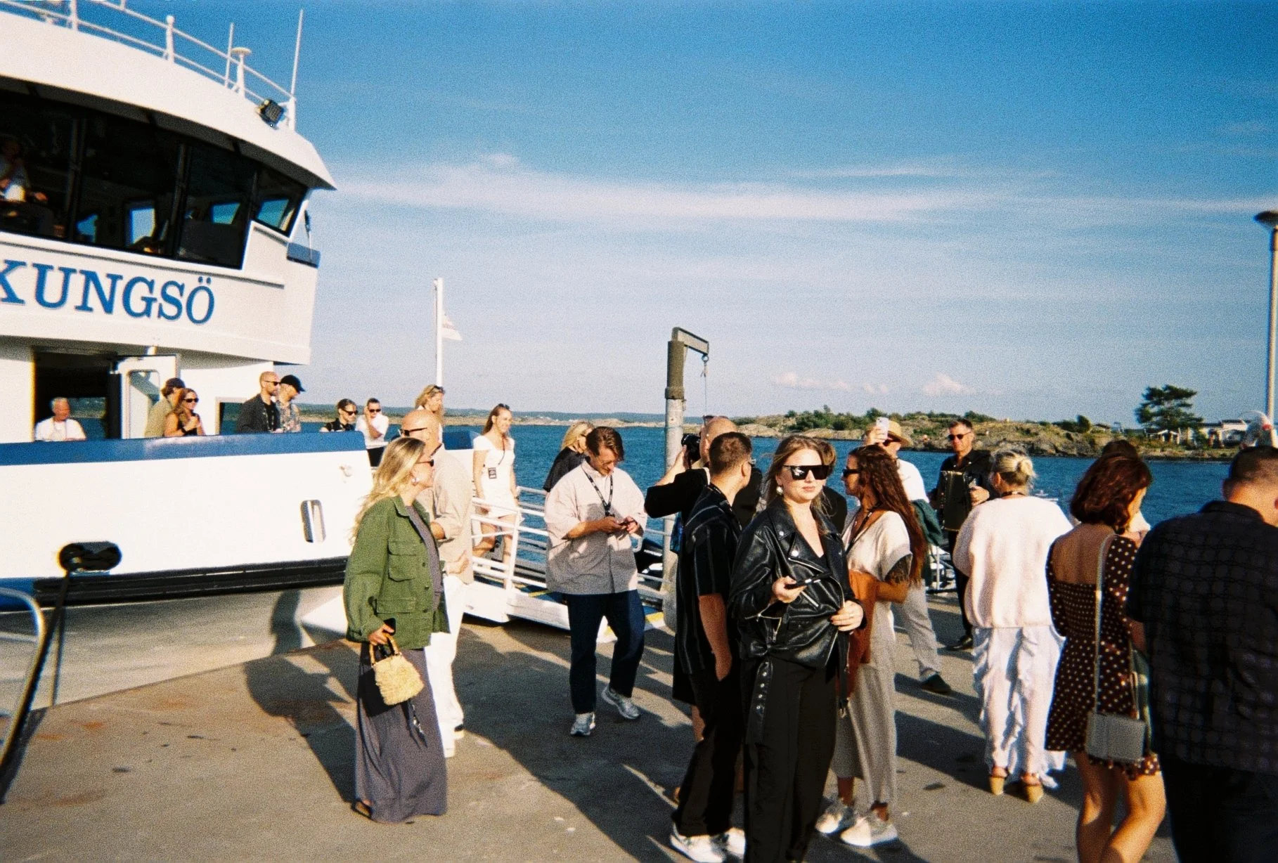R1-05273-018A.JPG