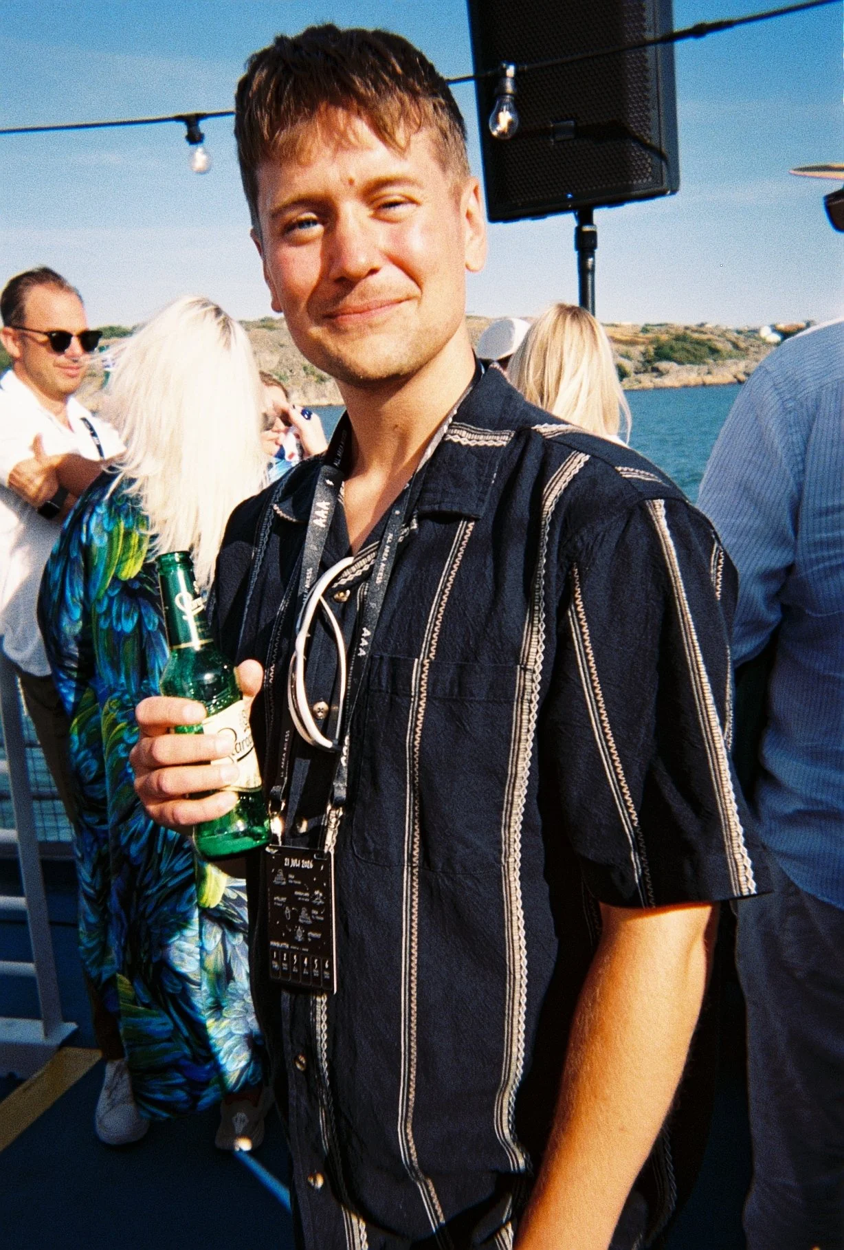 R1-05277-022A.JPG