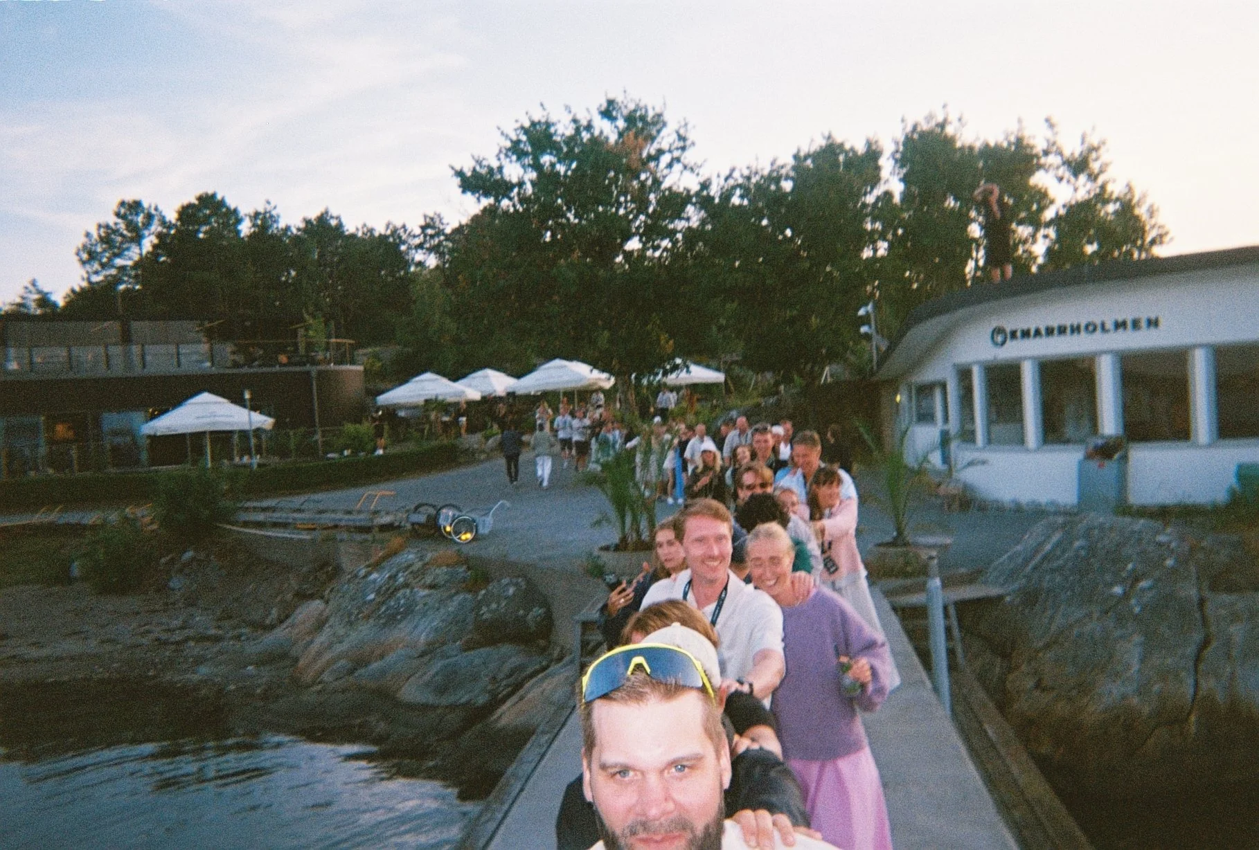R1-05273-015A.JPG