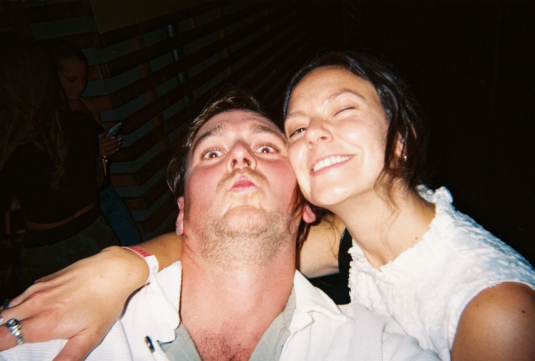 R1-05277-002A.JPG