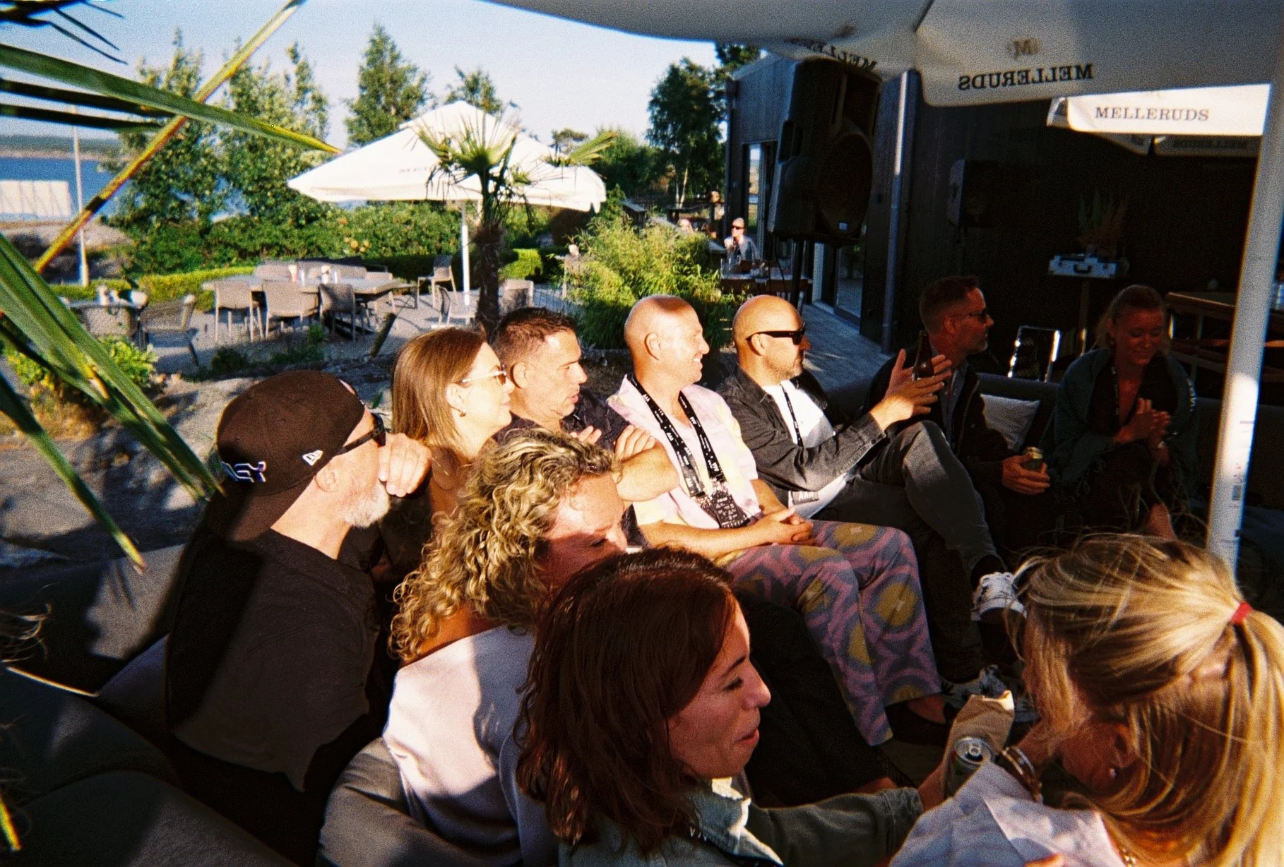 R1-05272-018A.JPG