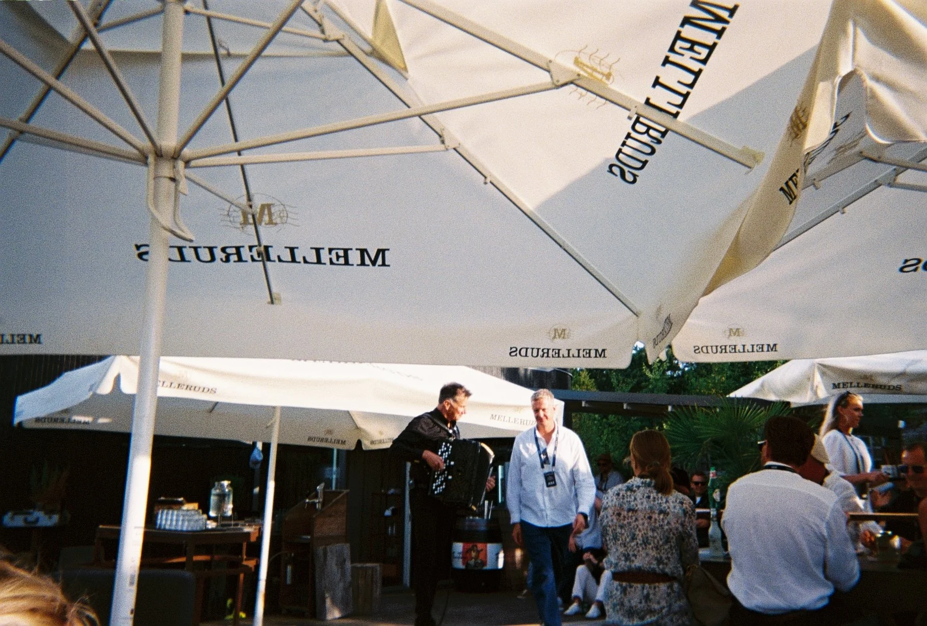R1-05272-019A.JPG