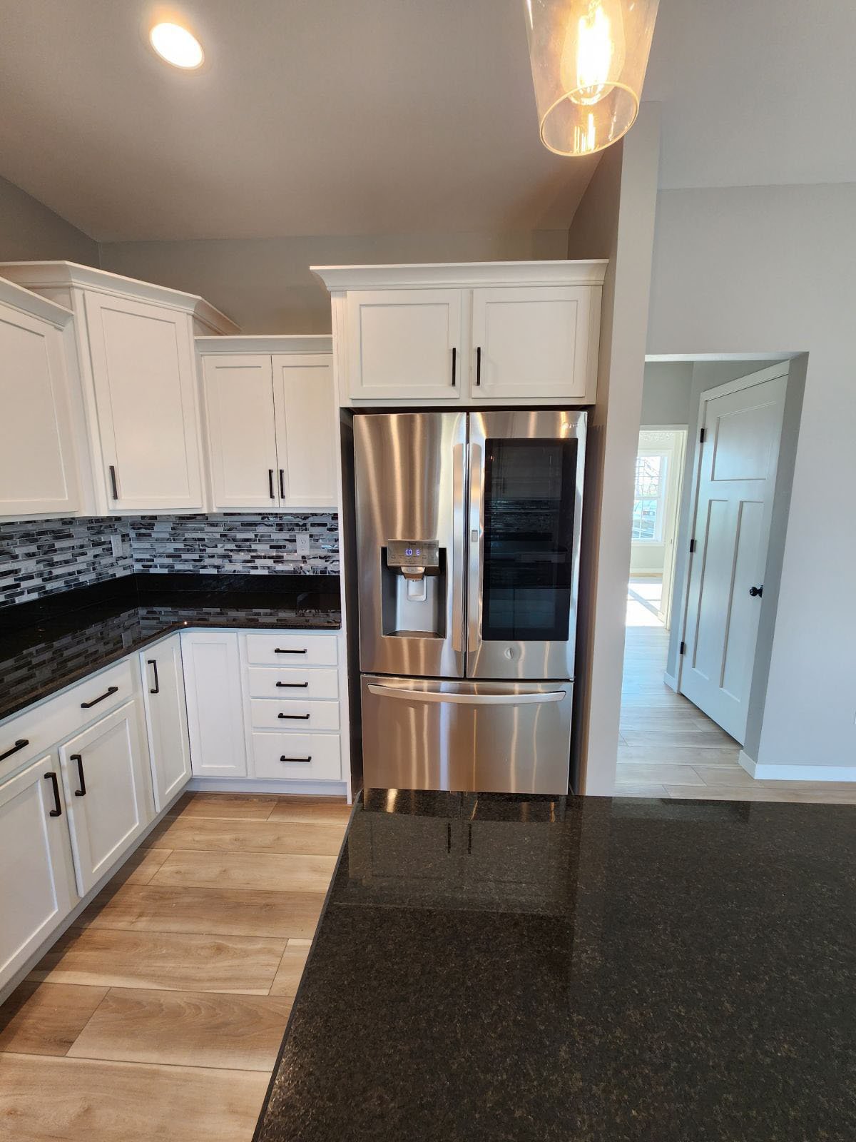 4168-C-Ave-kitchen.jpg