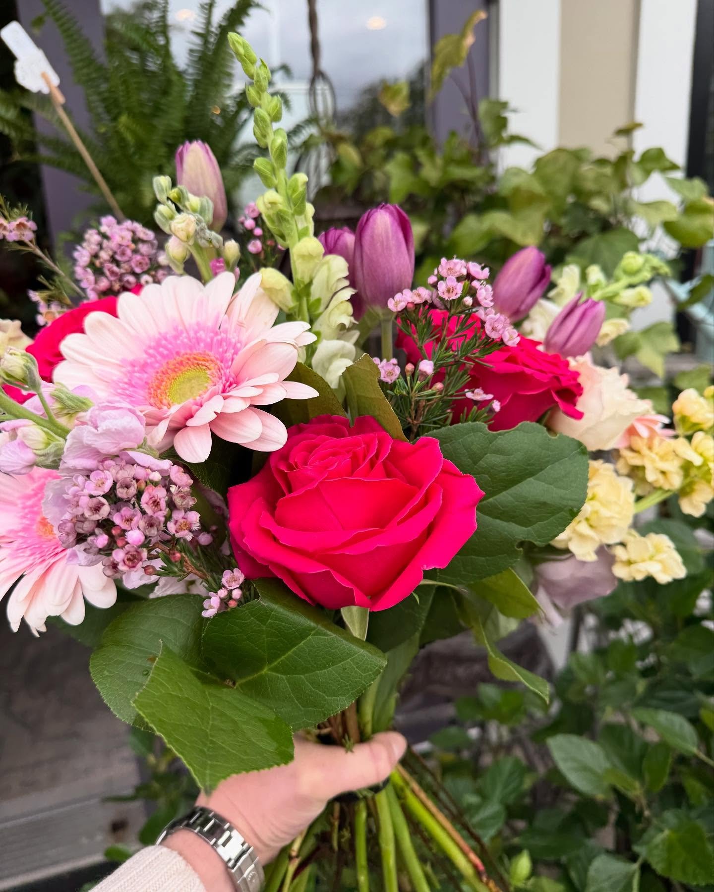 Recital bouquets available today for @balletdemar recitals!! Meggie will be at the recital entrance selling $30 bouquets to make it super convenient for everyone 🩰🌸💕💐🥰 The store will also have bouquets available throughout the day! Xoxo