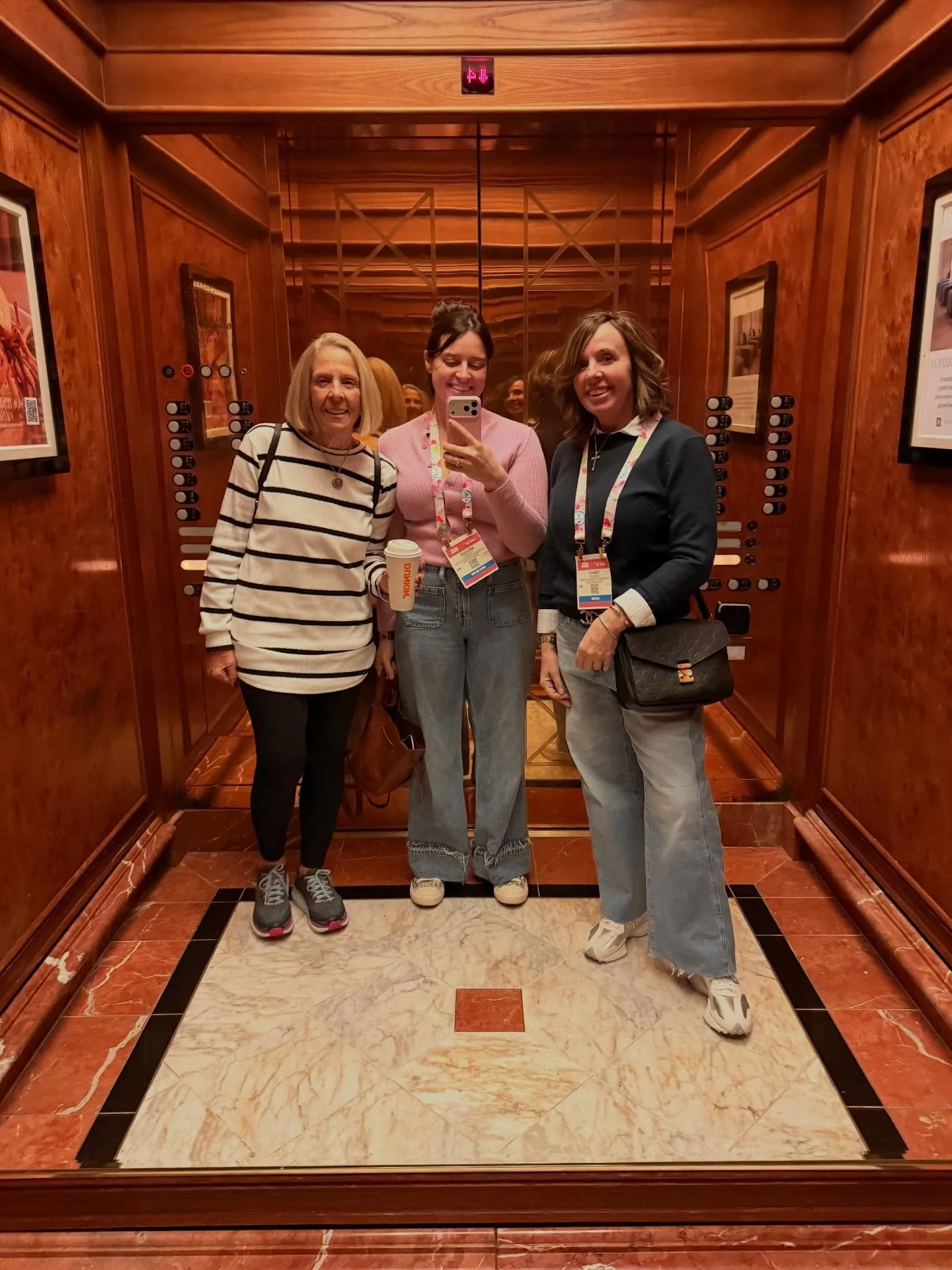 Good news! I got to hold a baby goat today! And we bought some stunning NEW product 🤗🌸🎀✨🐐