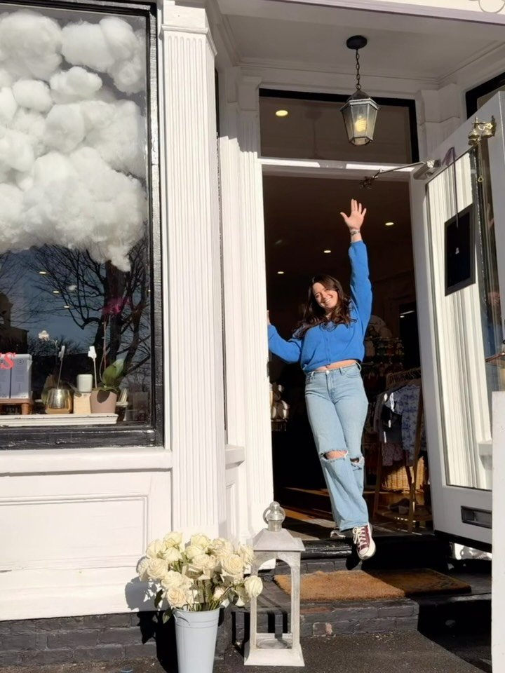 👋🏼🌞🌸🎀💙☁️✨