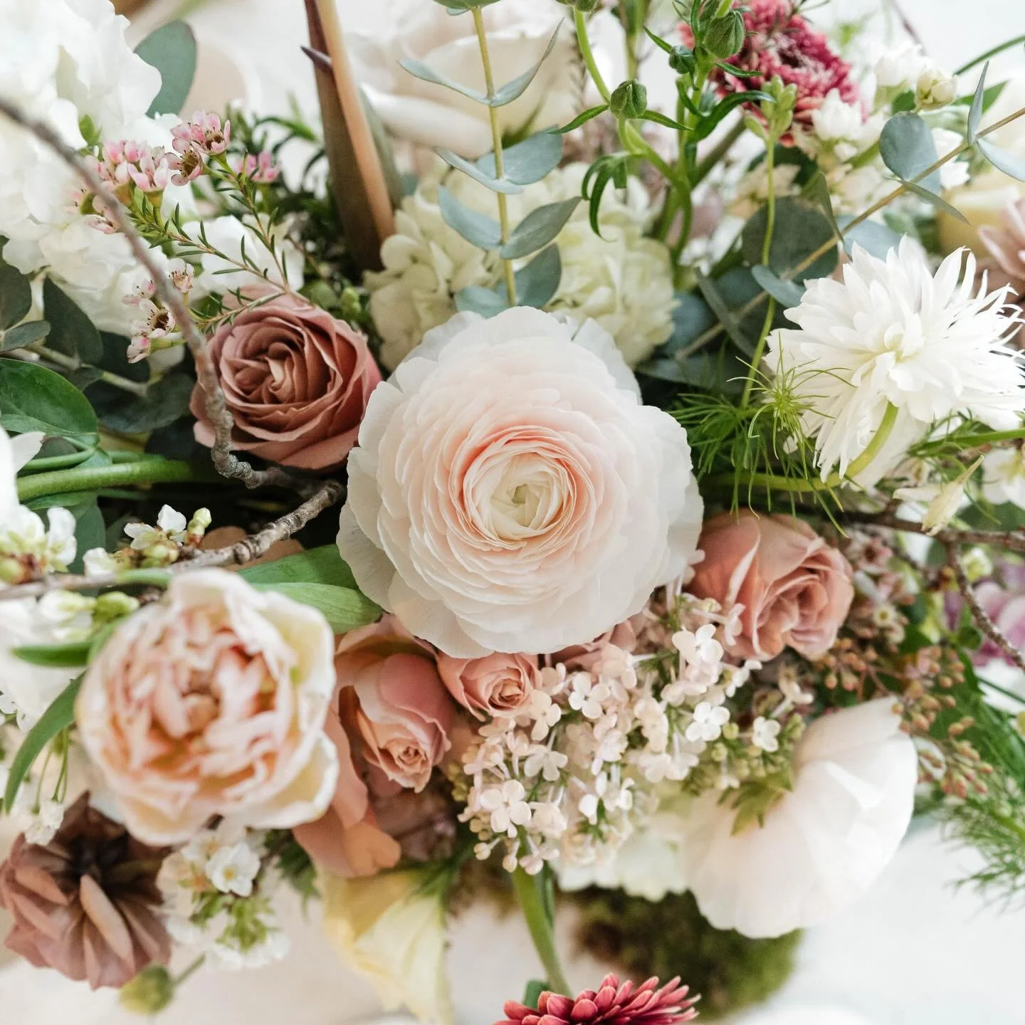 Give mom the gift of flowers this Mother&rsquo;s Day 🌸🤍🪻🎀💕✨ Call us to pre-order florals through May 4th as orders fill up fast 🤩
