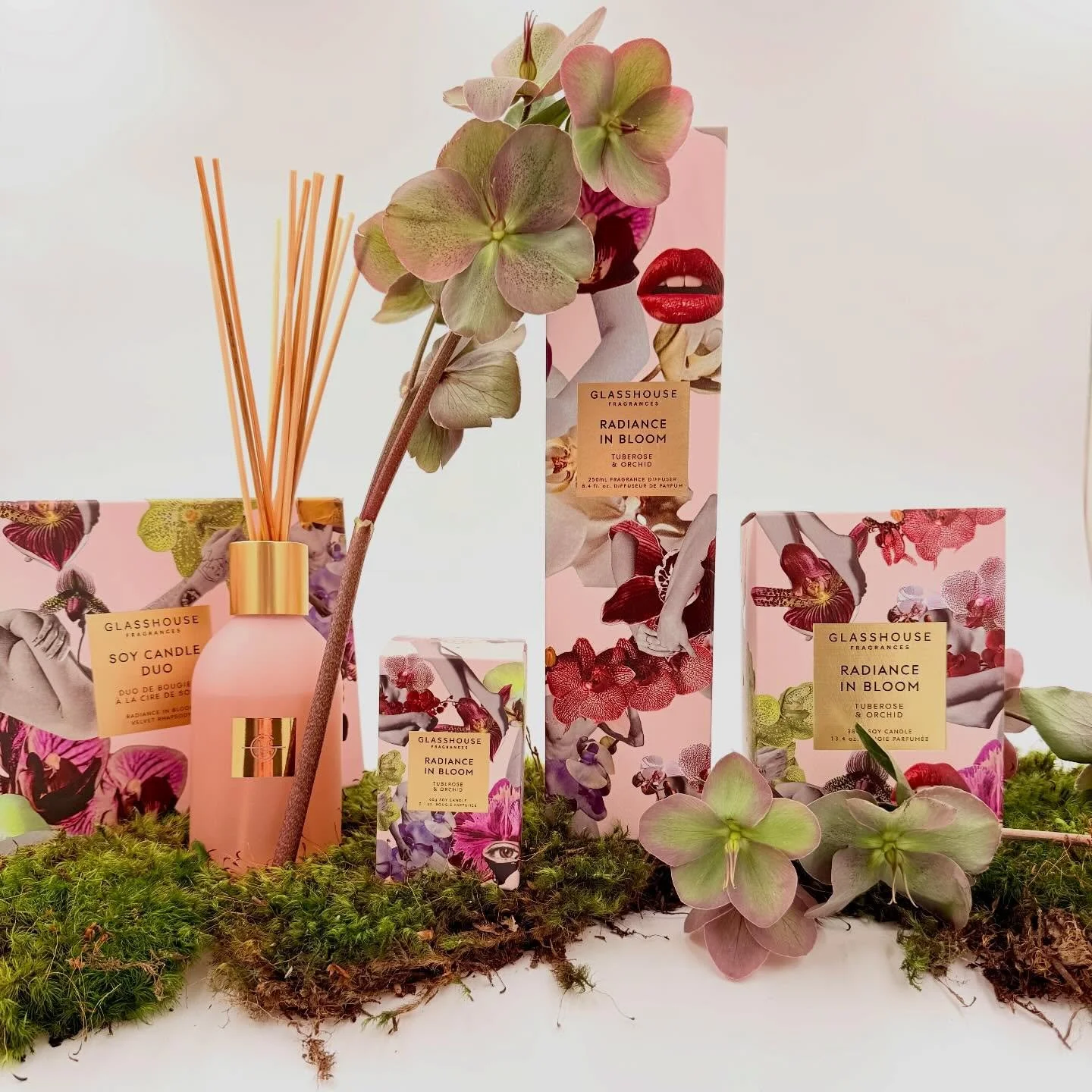 Sure to make mom smile this Mother&rsquo;s Day 🌸 The perfect scent collection including diffuser, 13.4oz candle, mini candle or candle duo in Radiance in Bloom!
