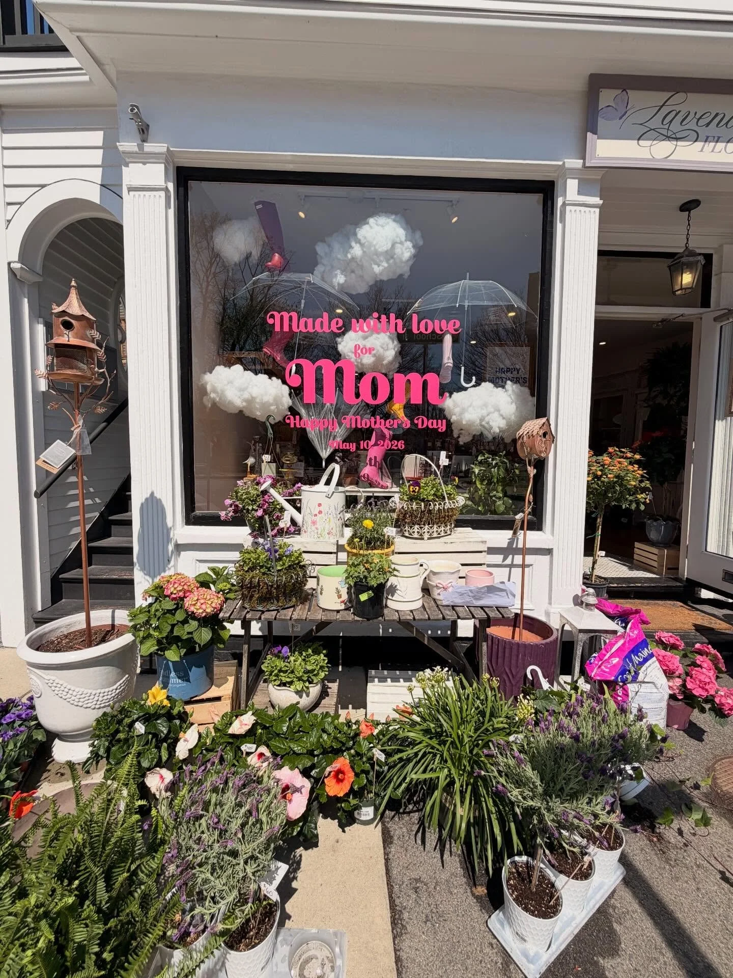 Lots of perfectly pretty choices for mum🪻💜🌸🐝🌞🎀