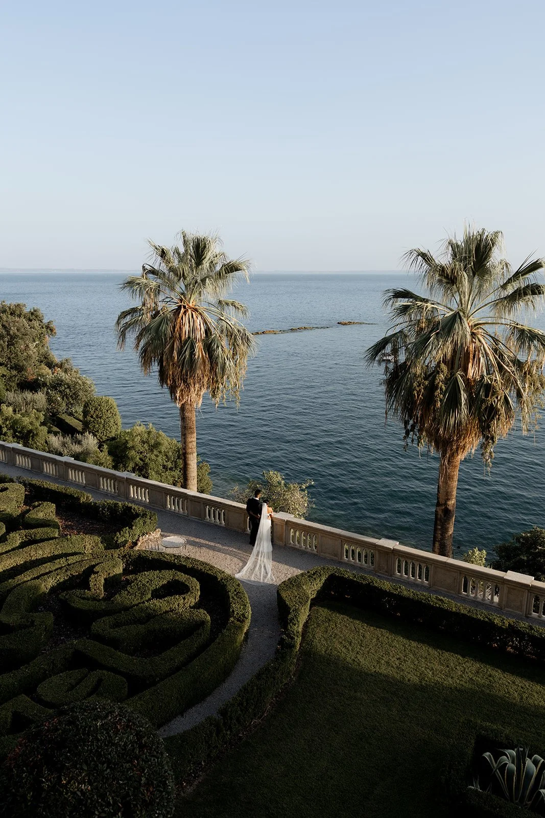0037_www.jessandsebastian.com_1I5A7201_CassandraandJordan_LakeGarda_websize (1).jpg