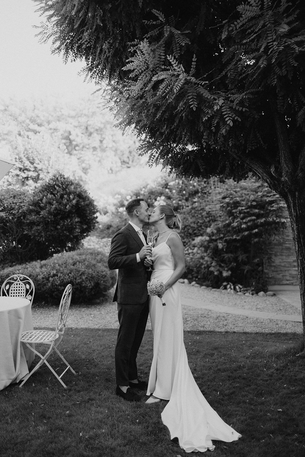 www.jessiundsebastian.de__23A0557_JuliaundMichael_WeddingDay_1050_websize.jpg