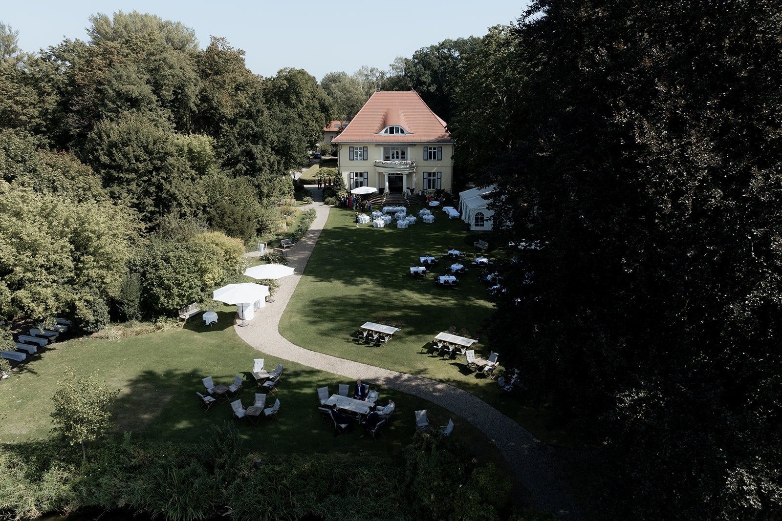 www.jessiundsebastian.de_DJI_0034_LuisaundMarius_Hochzeit_0080_websize.jpg