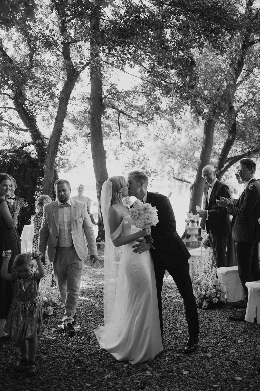 www.jessiundsebastian.de__23A5597_LuisaundMarius_Hochzeit_0317_websize.jpg