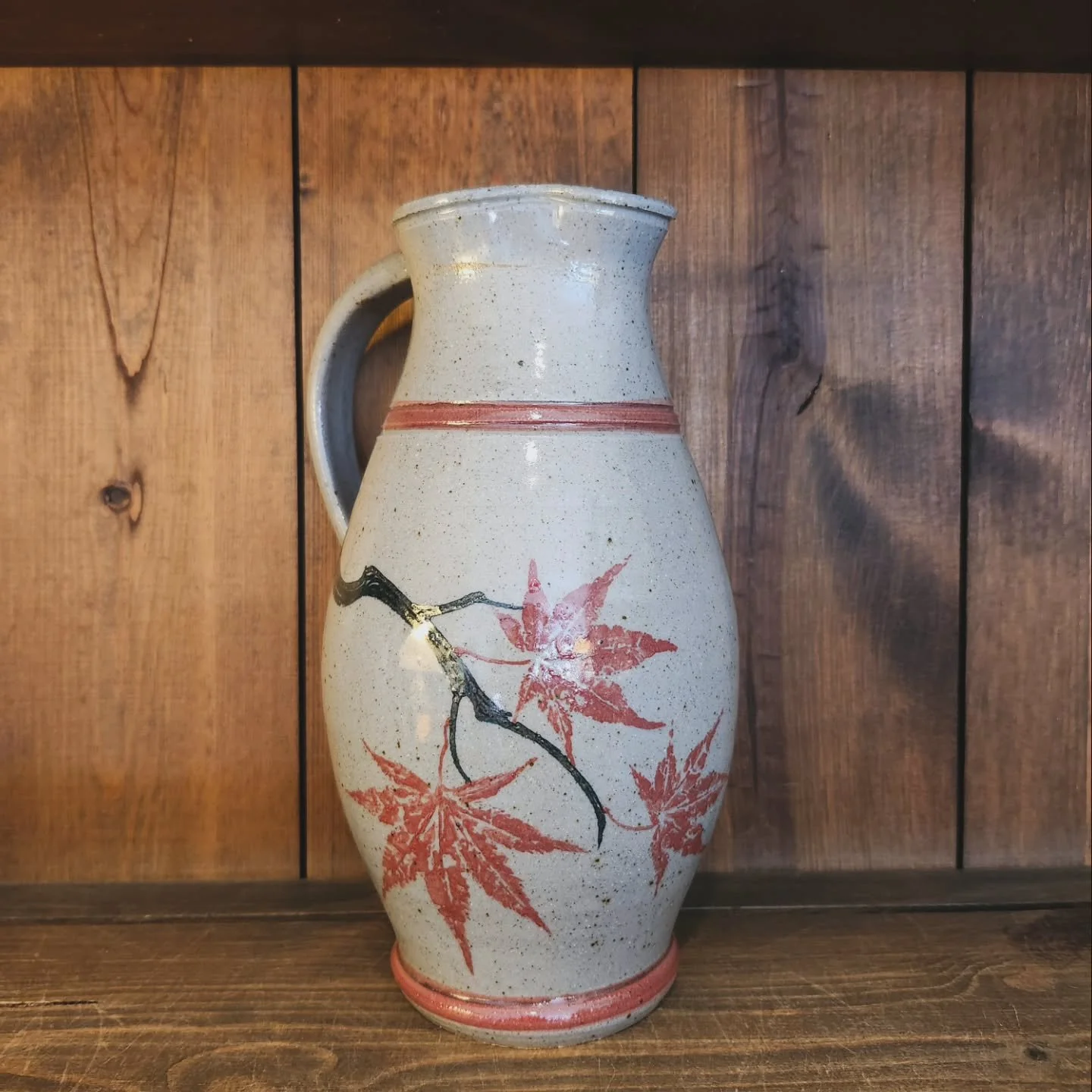 Another gorgeous piece inspired by nature by the talented Dawn Andrews. Pitcher thrown by master potter Barry Gray.
It's a gorgeous day to shop in SceneryHill. We hope to see you today!
#handthrownpottery #potterypitcher #mapleleaf #fallleaves