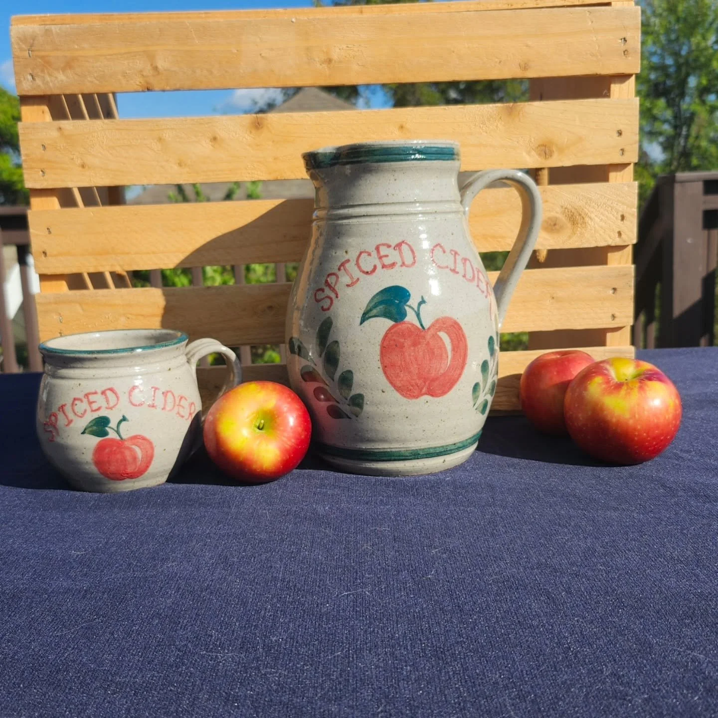 Check out this hand painted apple design! These beauties are headed to Hickory Apple Festival with us this weekend. We plan to have lots more new items in stock for the festival as well.
Thank you to all our wonderful customers who shopped our pott