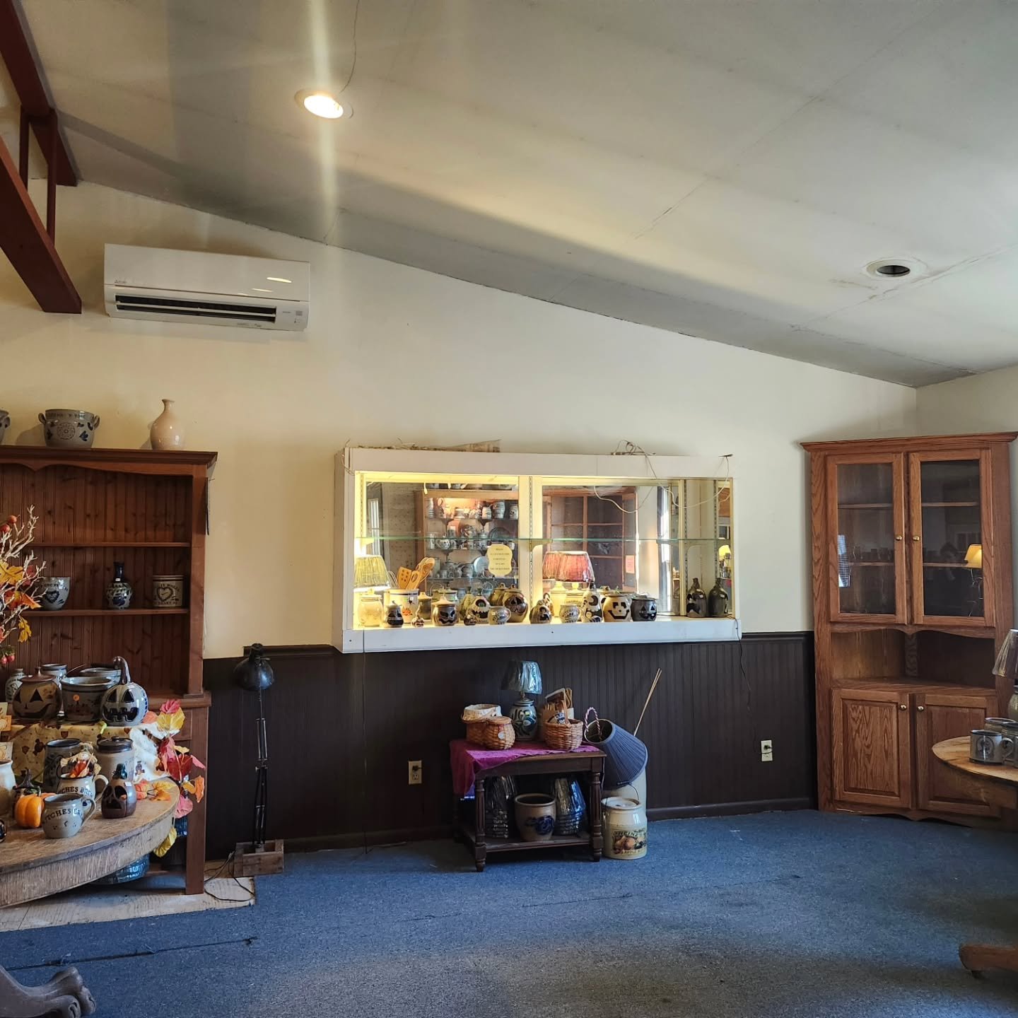 We are redecorating!  Say goodbye to the tired wallpaper and hello to a fresh coat of paint and a clean new layout. 

Please bear with us over the next few weeks as we finish this project.  Brave the mess this weekend and take 10% off all fall items,