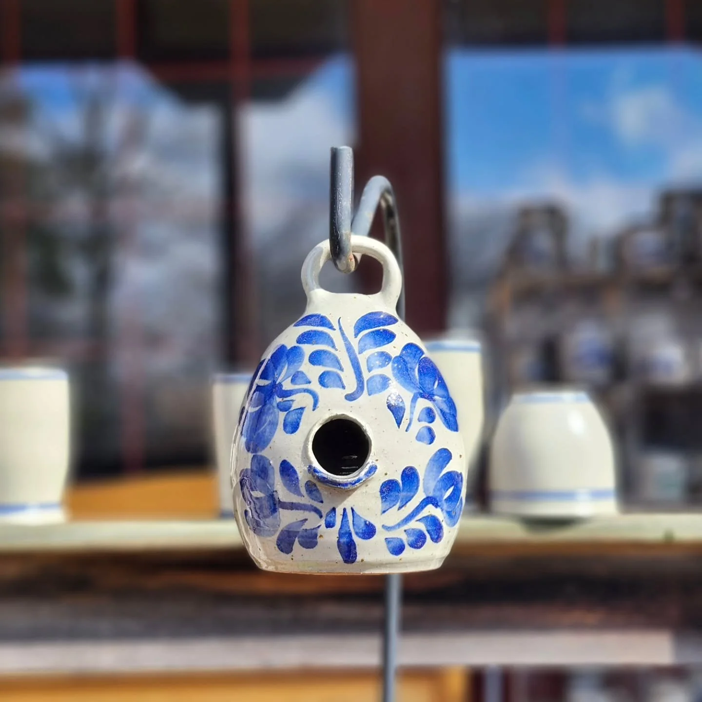 Spring has sprung! Birdhouses are in stock at $52. Birdfeeders, planters and vases will be coming soon. 

#sceneryhill #birdhouse #ceramicbirdhouse #springvibes #springdecor