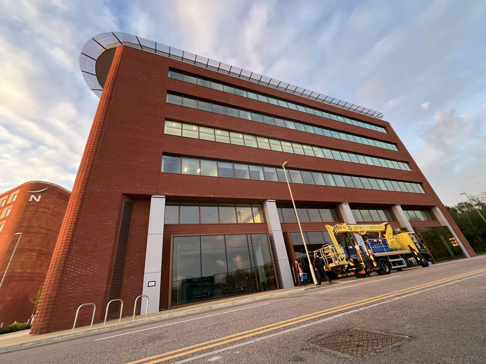 Window cleaning using a truckmounted cherrypicker (MEWP)