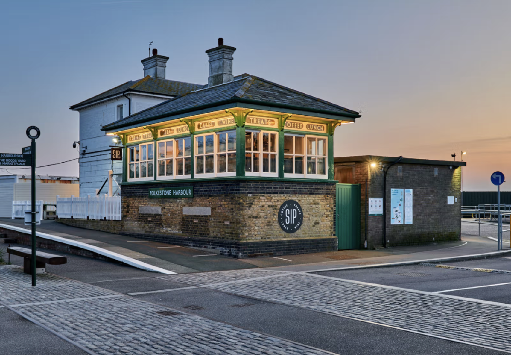 The Best Cafés and Coffee Houses in Folkestone 2026