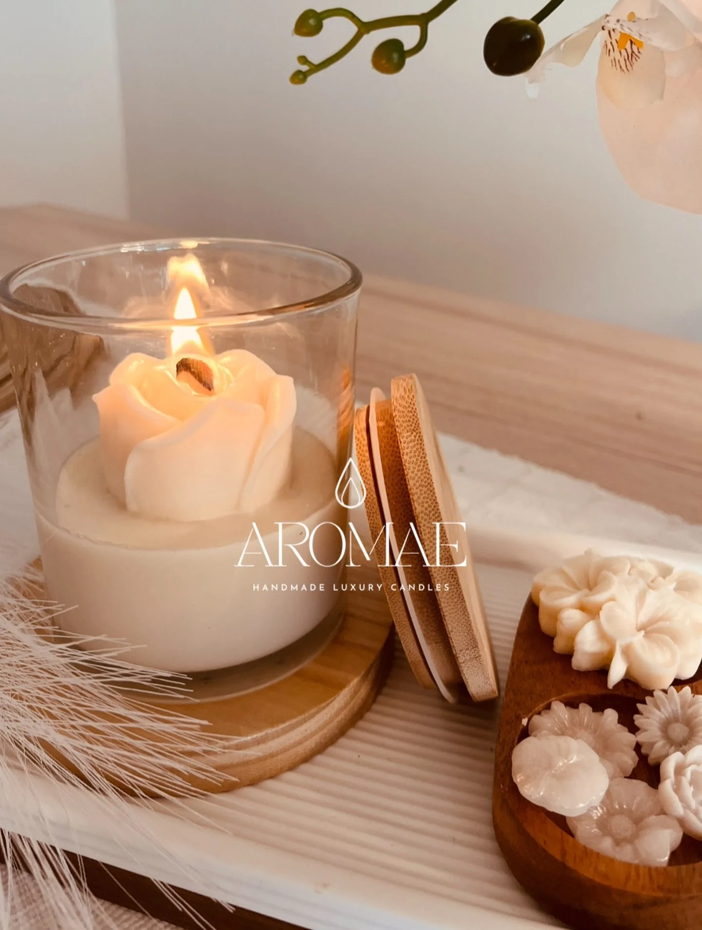 Aromae Candles 🤍 
They bring such a calm, peaceful feeling into my home ✨

#handmadecandles #candlebusiness #candleshop #candlelover #luxurycandles #aestheticdecor #homedecorinspo #cozyhome #giftideas #thoughtfulgifts #smallbusinessowner #supportsma