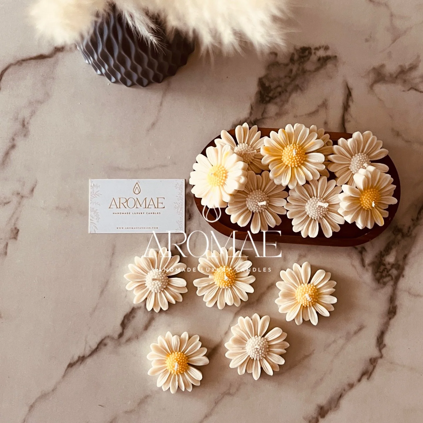 If you&rsquo;re not sure what to gift&hellip;
Daisies are always a good idea 🌼
DM for orders 💌

#mothersdaygift #aromaecandles #floralcandles #handmadecandles #giftforher 🤍🌼